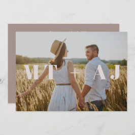 Chic Taupe Monogram Overlay Foto Save the Date