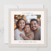 Chic Taupe & White Snowflake Foto Weihnachtskarte Karte (Vorderseite)