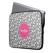 Chic Tiled Anchors Pattern Grau Pink Laptopschutzhülle (Vorderseite Links)