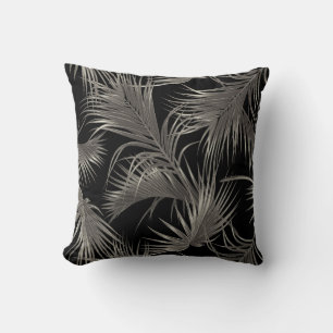Chic Tropical Palm Fronds Muster auf schwarz Kissen