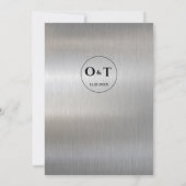 Chic Typograc Gray Metallic Silver Wedding Einladung (Rückseite)