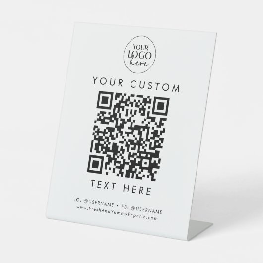 Chic Typografy Business Logo Custom QR Code Sockelschild (Vorderseite)