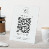 Chic Typografy Business Logo Custom QR Code Sockelschild (In SItu)