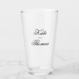 Chic Typografy Personalisiert Bride and Groom Name Glas
