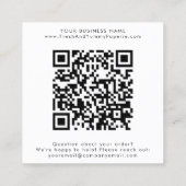 Chic Typografy QR Code Verließ A Review Quadratische Visitenkarte (Rückseite)