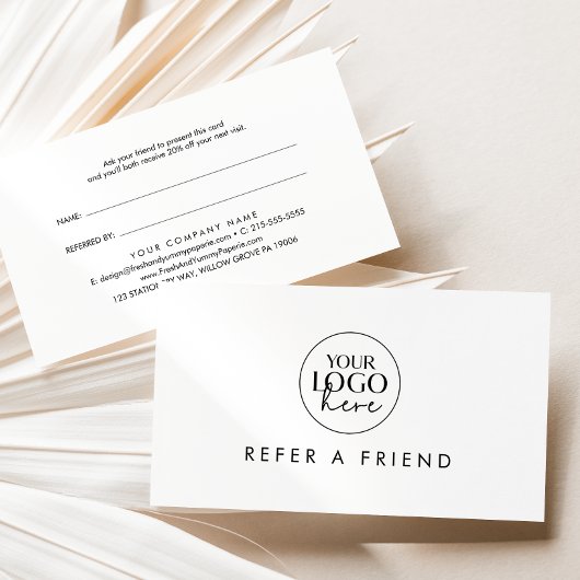 Chic Typografy Reader a Friend Business Logo Empfehlungskarte