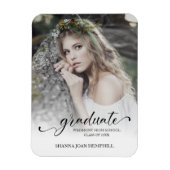 Chic Typografy Script Graduate School Abschluss Magnet (Vertikal)