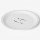 Chic Typografy Wedding Cake Pappteller (Schrägansicht)