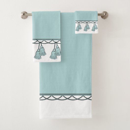CHIC U. STYLISH_ ELEGANTE SEAFOAM QUASTEN BADHANDTUCH SET (Insitu)