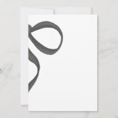 Chic und trendige Ribbon Schwarz-Weiß-Hochzeit Einladung (Rückseite)