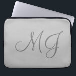 Chic Unique Monogram Gray Classic Laptopschutzhülle<br><div class="desc">Modernes Design Beruflich und einfach.</div>