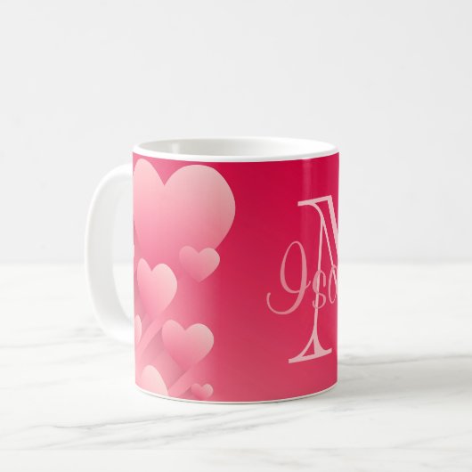 Chic Valentine Pink Hearts Red Name Monogram Tasse (Vorderseite Links)