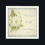 Chic Vintag Daisies 70th Birthday Serviettes Serviette<br><div class="desc">Elegante personalisierte / personalisierte Custom Seventieth / 70. Geburtstagsparty Serviettes Blumenserviettes Daisy Servietten für Frauen. Schöne, romantische, Vintage Collage, schicke, blumengeschmückte antike Kunstillustrierung mit drei niedlichen offenen Blume in Weiß und Gelb mit einem Wirbel blauen und cremefarbenen Rahmen auf einem weichen pastellfarbenen Hintergrund. Diese sind stilvoll, elegant, trendig, glamourös, altmodisch,...</div>