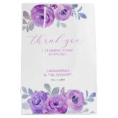 Chic Violet Rose Grüne Blumenbeete Brautparty Mittlere Geschenktüte (Rückseite)