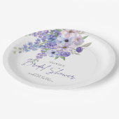 Chic Watercolor Lila Blume Script-Brautparty Pappteller (Schrägansicht)