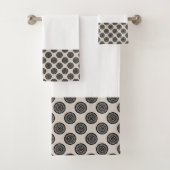 Chic Wheel Muster Mocha Brown Badhandtuch Set (Insitu)