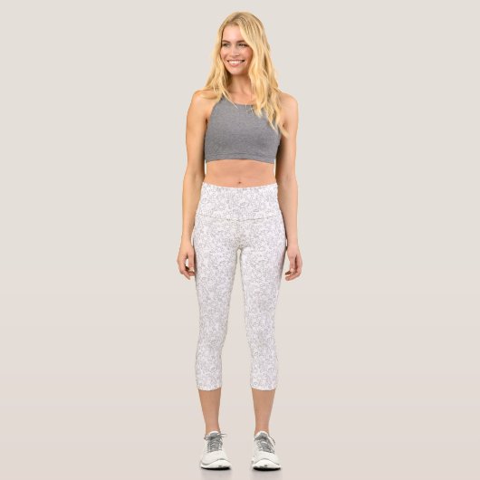 Chic White Abstrakt High Waisted Capris (Vorderseite)