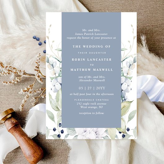 Chic White and Dusty Blue Floral Wedding Einladung