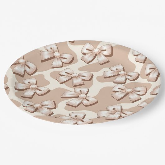 Chic White Bow & Beige Kuh Print Halloween - Pappteller (Schrägansicht)