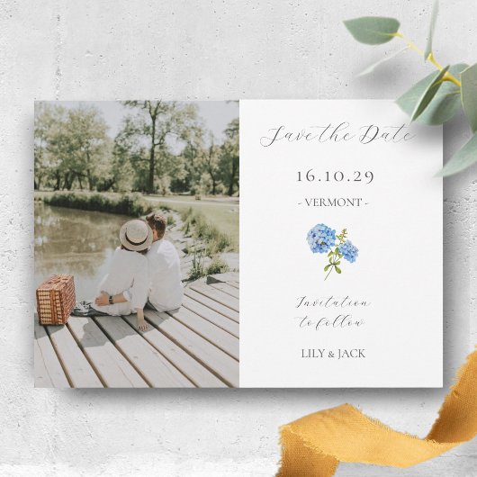 Chic White Couple Foto Floral Hydrangea Save The Date