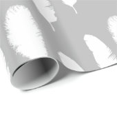 Chic White Feathers Geschenkpapier (Rolleneckpunkt)
