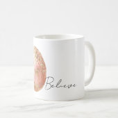 Chic White Gold Leaves Pink Spring Easter Egg  Kaffeetasse (VorderseiteRechts)