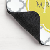 Chic White Gray Quatrefolie Gelber Mit Monogramm N Mousepad (Ecke)