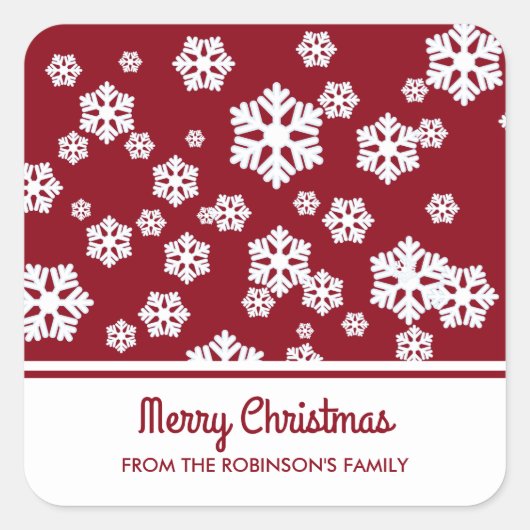 Chic White Snowflakes Nordic Pattern auf Dunkelrot Quadratischer Aufkleber (Vorderseite)