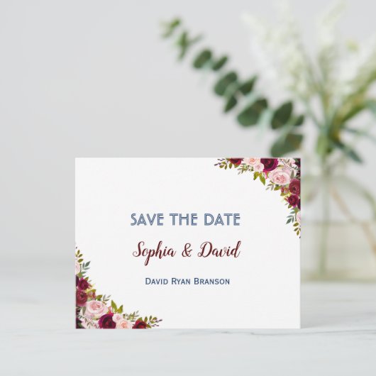 Chic Winter Burgundy Marsala Floral SAVE THE DATE Ankündigungspostkarte (Stehend Vorderseite)