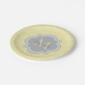 Chic Yellow Art Deco Scallops Grau Monogramm Name Pappteller (Schrägansicht)