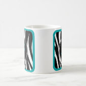 Chic Zebra Print Aquamarin Monogram Tasse (Mittel)