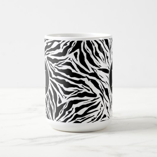 Chic Zebra Print Mit Monogramm Kaffeetasse (Mittel)