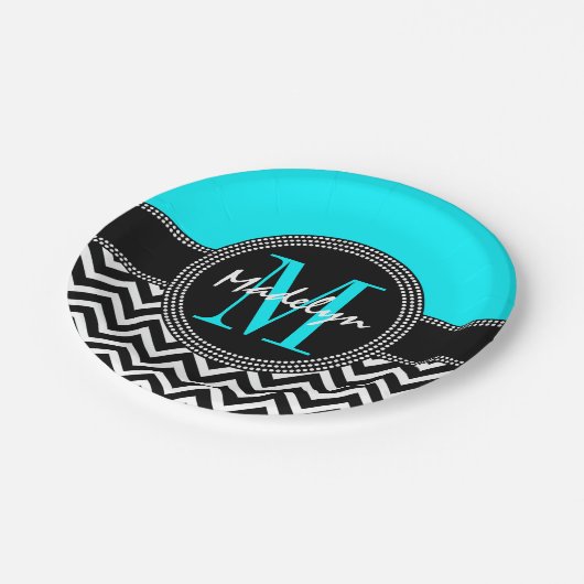 Chic Zickzack Bright Aqua Birthday Monogram Pappteller (Schrägansicht)
