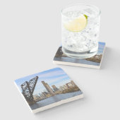 Chicago aus dem Fluss Steinuntersetzer (Seitenansicht)