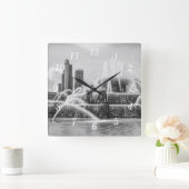 Chicago Buckingham Grayscale Wall Clock Quadratische Wanduhr (Zuhause)