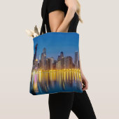 Chicago Dawn Cityscape Tasche (Von Nahem)