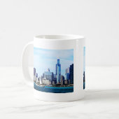 Chicago IL - Schooner gegen Chicago Skyline Kaffeetasse (Vorderseite Links)