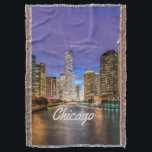 Chicago Illinois City Decke<br><div class="desc">Chicago Illinois City At Night Diese schöne, windige Stadt ist Ihre Zuhause John Hancock Centre Chicago River</div>