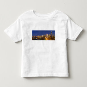 Chicago, Illinois, Skyline-Aufnahme von West Loop Kleinkind T-shirt