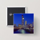 Chicago, Illinois, Skyline nachts mit Chicago Button (Vorne & Hinten)