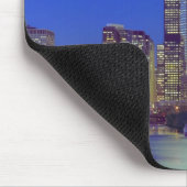 Chicago, Illinois, Skyline nachts mit Chicago Mousepad (Ecke)