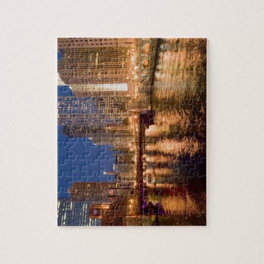 Chicago, Illinois, Skyline und Chicago River bei 2 Puzzle (Vertikal)