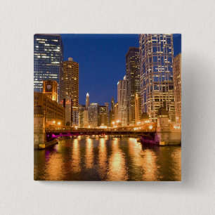 Chicago, Illinois, Skyline und Chicago River bei Button