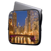 Chicago, Illinois, Skyline und Chicago River Laptopschutzhülle (Vorderseite Links)