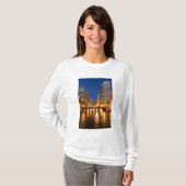 Chicago, Illinois, Skyline und Chicago River T-Shirt (Vorne ganz)