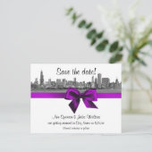 Chicago Skyline Etched BW Violet Save the Date Ankündigungspostkarte (Stehend Vorderseite)