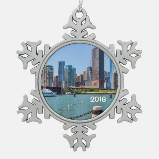 Chicago Skyline Schneeflocken Zinn-Ornament (Vorderseite)