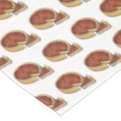 Chicago Style Deep Dish Pepperoni Pizza Feinschmec Tischdecke (Schrägansicht)