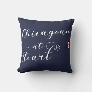 Chicagoan bei Heart Throw Cushion, Chicago Kissen