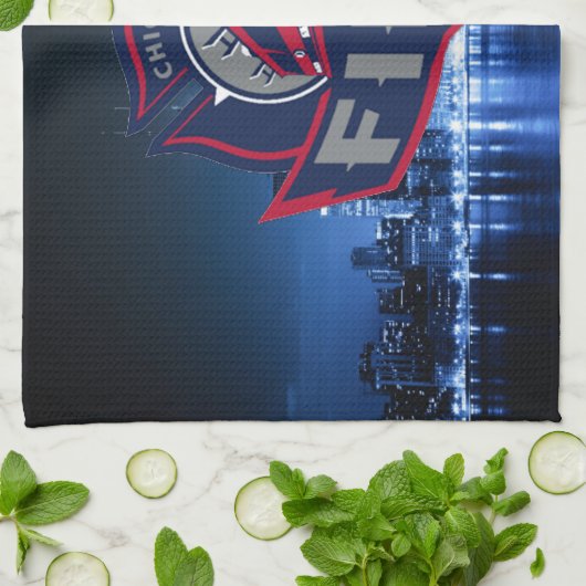 Chicagoer Feuer mit Skyline Handtuch (Gefaltet)